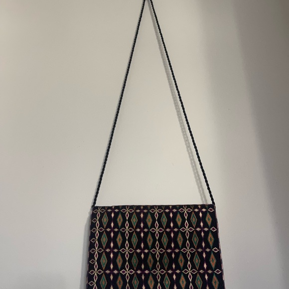 Zardozi Hand-Embroidered Bag - Picture 4 of 6